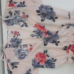 Cute and casual dress.